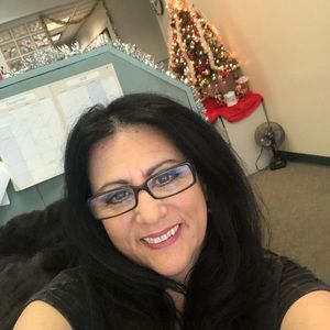 Meet your Posher, Angela